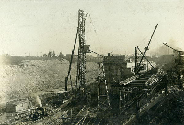 <p>Construction progress above Lock 2, Welland Ship Canal, 1915. Photo attribution: St. Catharines Museum, from Elmer Stevens – 1973.2</p>